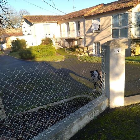 Chambre Privee Chez L'Habitant Et Partage Des Partie Communes Fontivillie Exterior foto